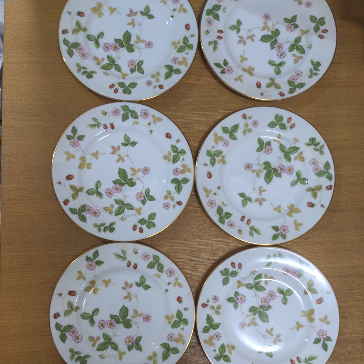 ☆WEDGWOOD ウェッジウッドワイルドストロベリー ケーキ皿 6枚 【公式