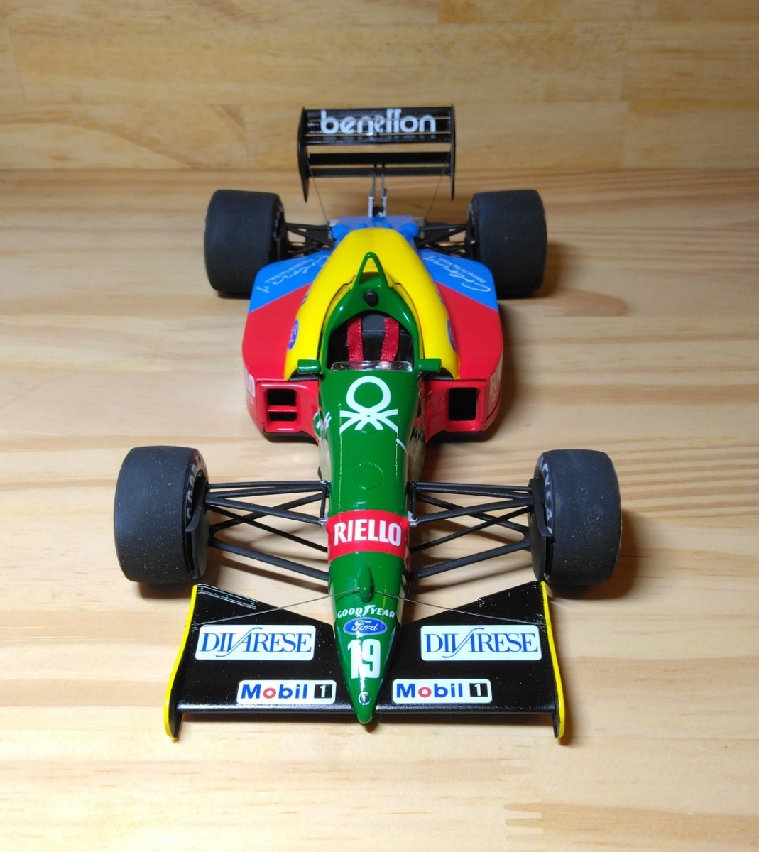 タミヤ製 1/20 ベネトン B188 完成品 (1988年のアレッサンドロ・ナニー 