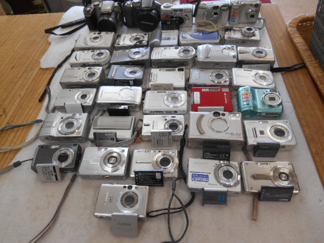 ♪ジャンク デジカメ×36個 SONY，OLYMPUS，Fujifilm，Panasonic，Canon