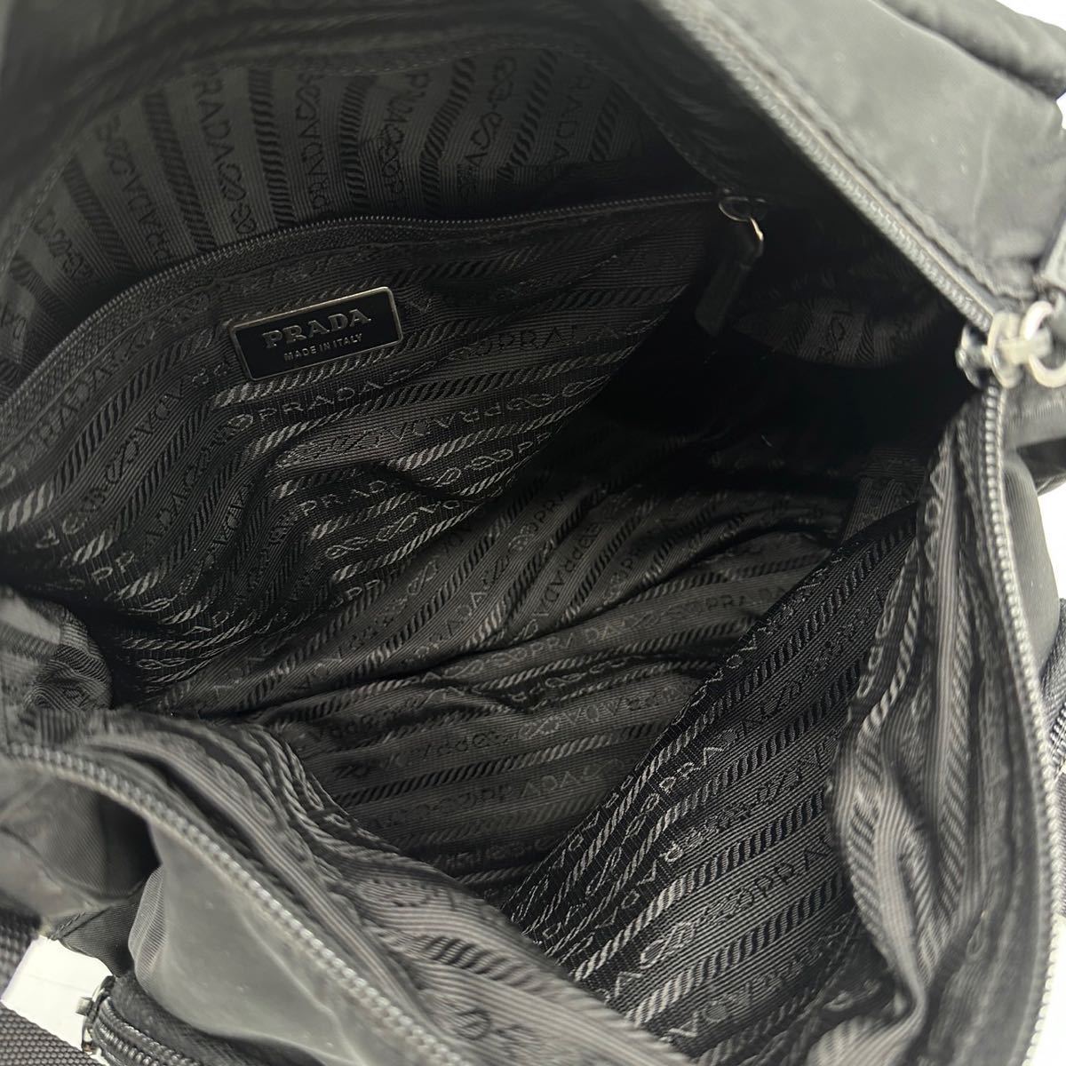 PRADA プラダ ショルダーバッグ メッセンジャー サコッシュ 三角ロゴ 