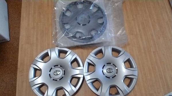 ハイエース２００系４型S-GL ホイルキャップ　４枚セット