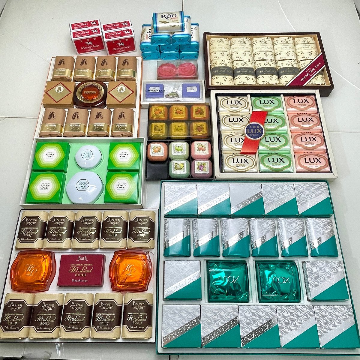 *M* 固形石鹸 まとめ売り 100個 大量 詰め合わせ 牛乳石鹸 LUX 資生堂 花王 お歳暮 ギフト *M-230743