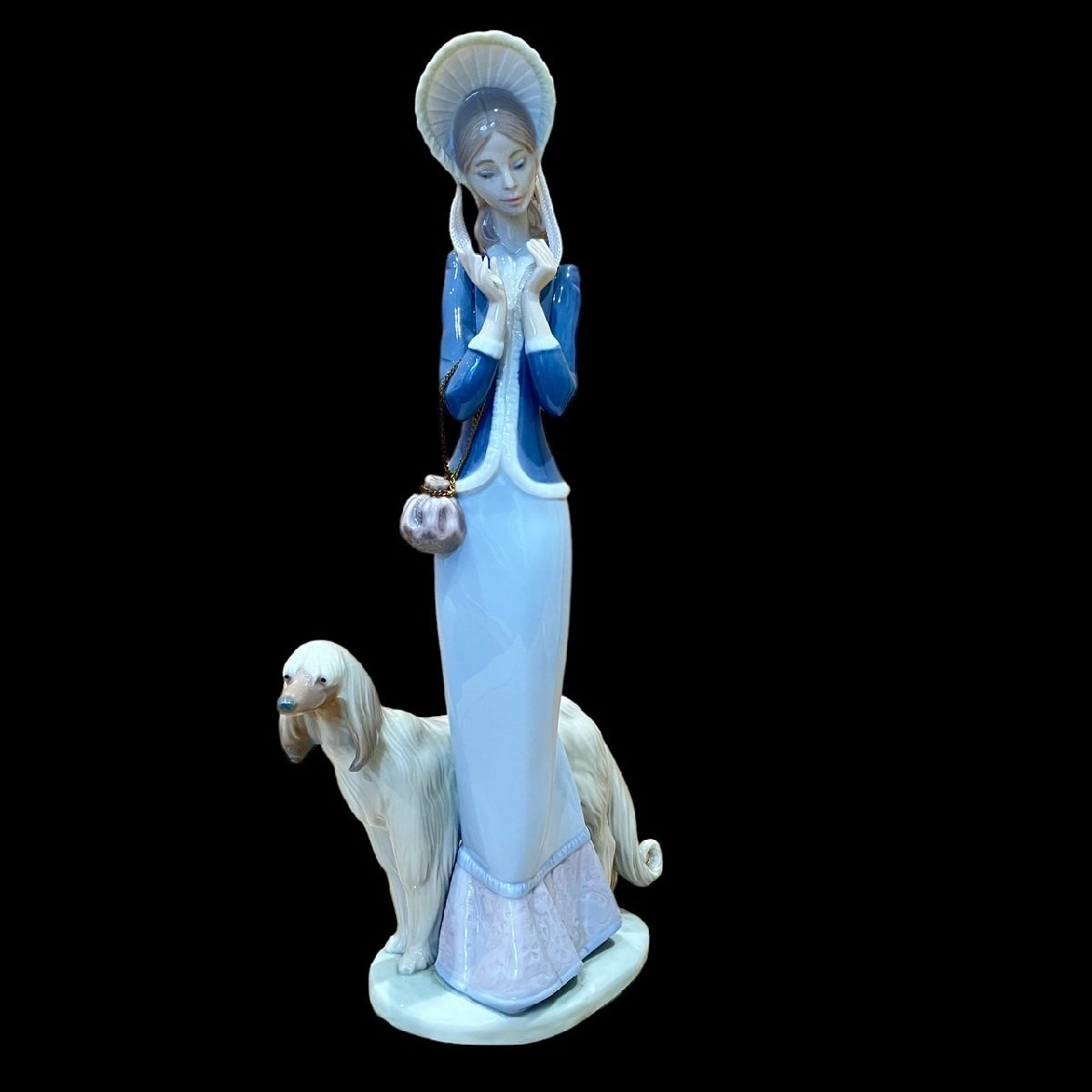 リヤドロ LLADRO フィギュリン 犬 陶器 磁器 犬と散歩 女の子 ⁄ 犬とお 