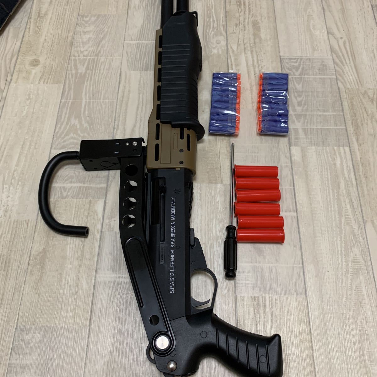 ショットガン風おもちゃ銃 ブローバック排莢を再現 折りたたみ可能なストック スポンジ弾 (中古品）