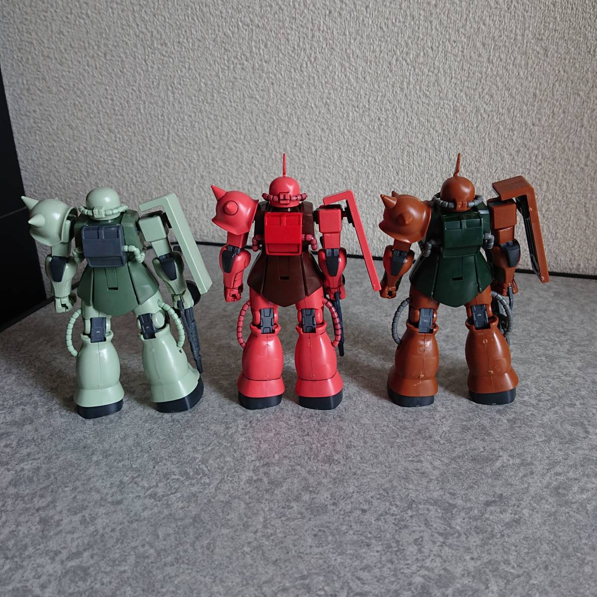 HGUC ザク2 シャアザク ガルマザク 1/144 ガンプラ 組立済み ジャンク