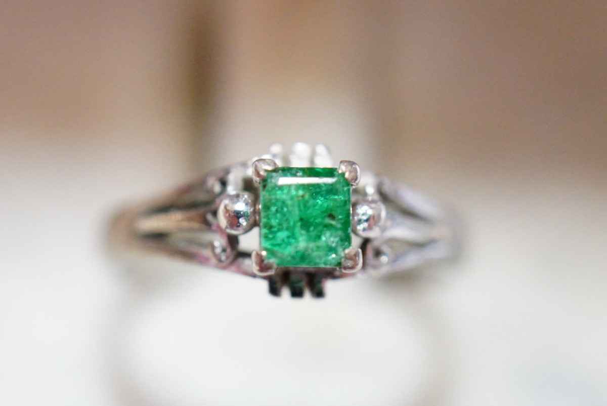 送料無料 アンティーク エメラルドリング K14WG 11号 『天然