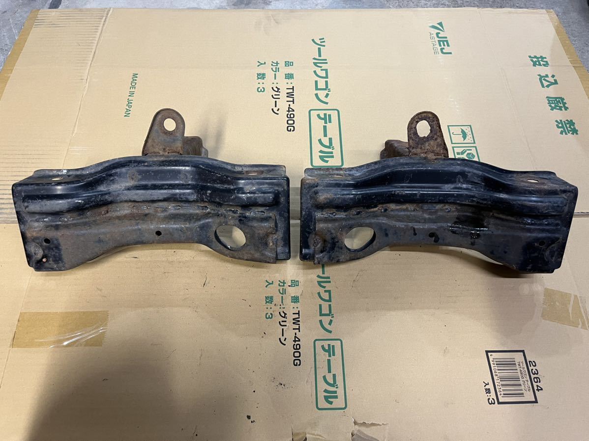 AE86 後期 トレノ フロントバンパーステー 左側 純正新品 ☆A-93 