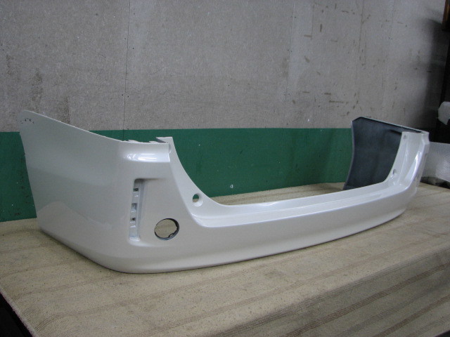 24574☆ノア/ヴォクシー/エスクァイア（ZRR80G）リアバンパー 52159