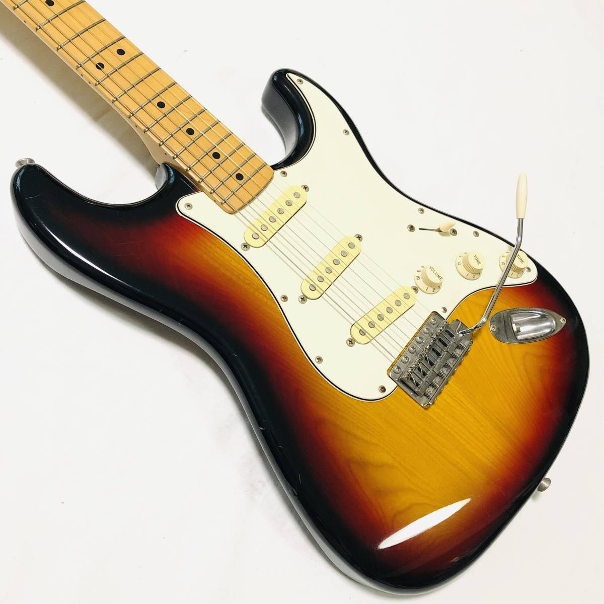 Squier Stratocaster サンバースト ラージヘッド Fender Stratocaster 
