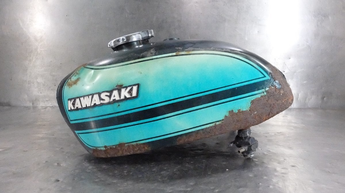 W3 タンク カワサキ カワサキw1.w3．ガソリンタンク KAWASAKI ガソリン 