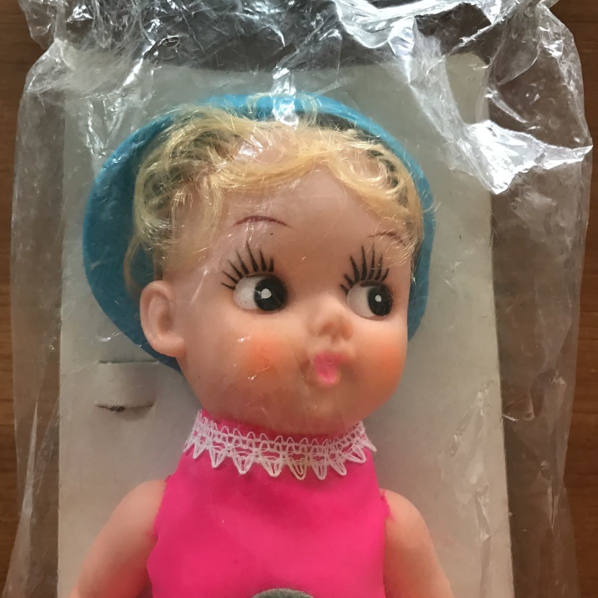 未開封品 昭和レトロポップ 女の子 人形 高さ27cm おみやげ 古い