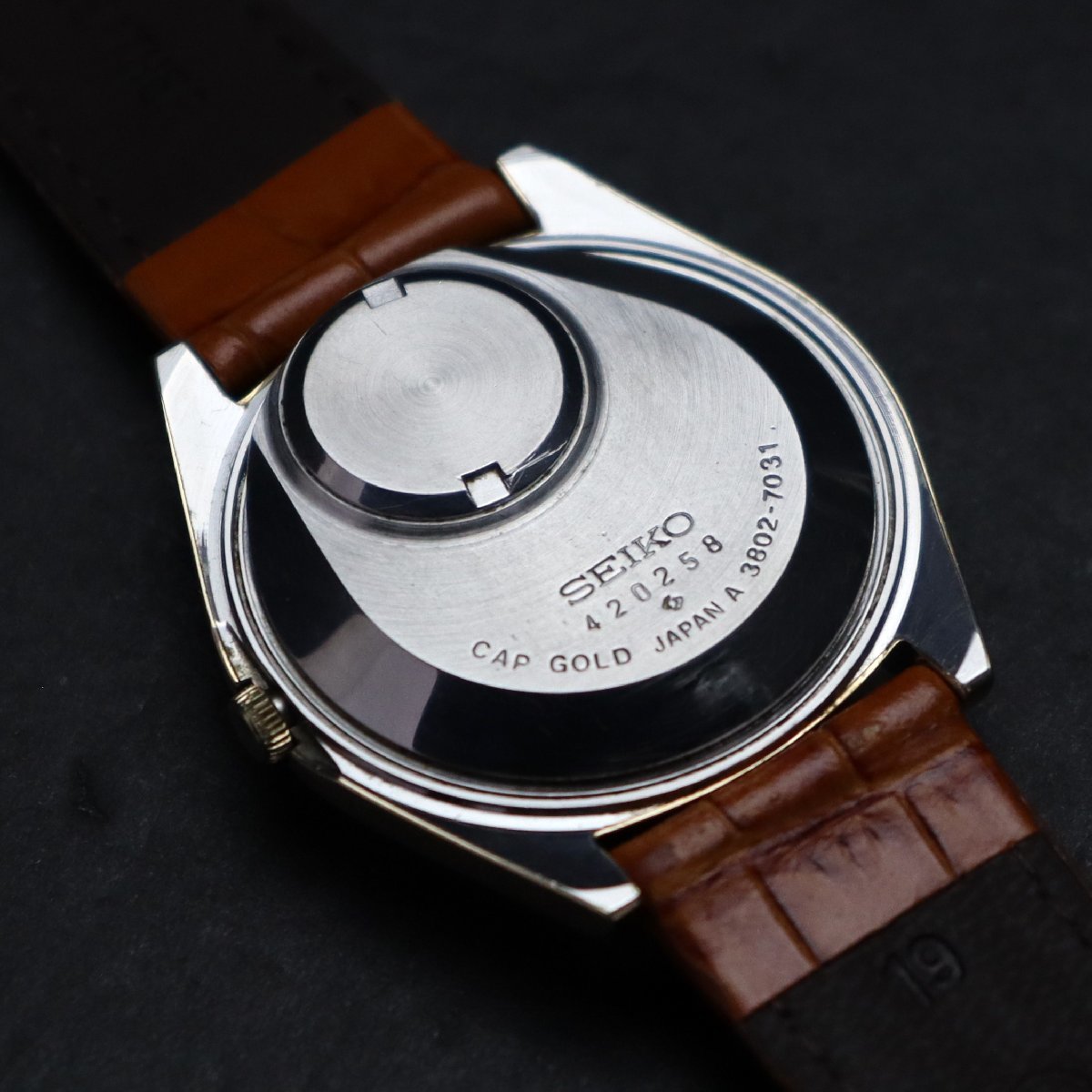 SEIKO セイコー 38クォーツ QT 3802-7031 シングルクォーツ CAP GOLD