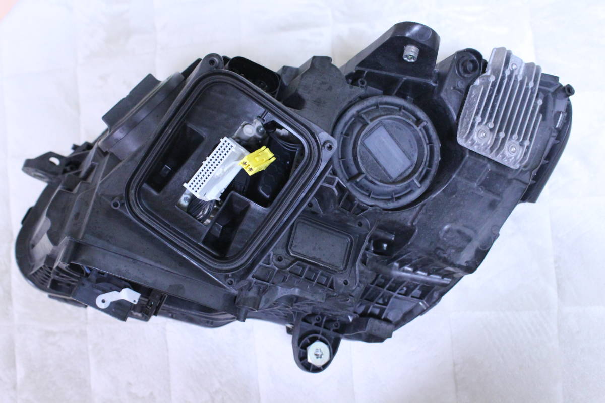 メルセデスベンツ Cクラス 後期 W205 S205 右ヘッドライト 