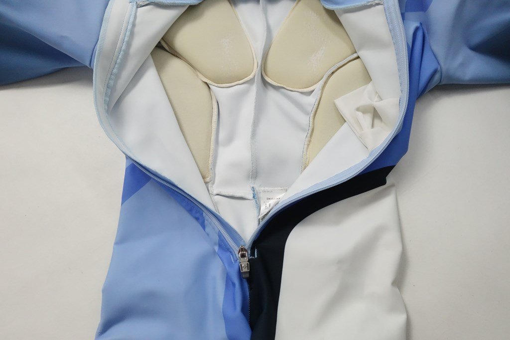 21-22モデル デサント GS ワンピース FIS対応 Lサイズ 中古品