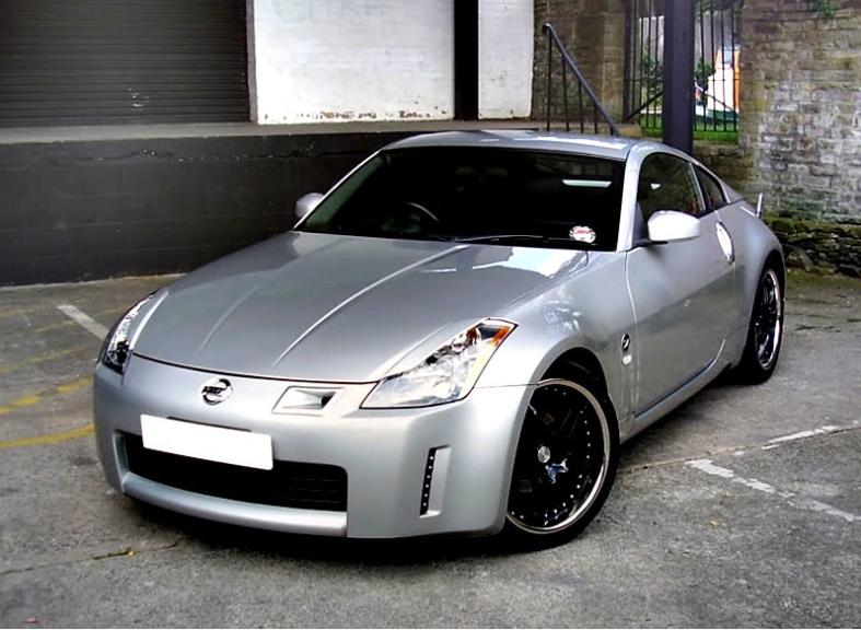 即発送 色限定#KY0 日産 350Z フェアレディZ Z33 2003-2008 アイ 