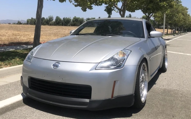 即発送 色限定#KY0 日産 350Z フェアレディZ Z33 2003-2008 アイ 