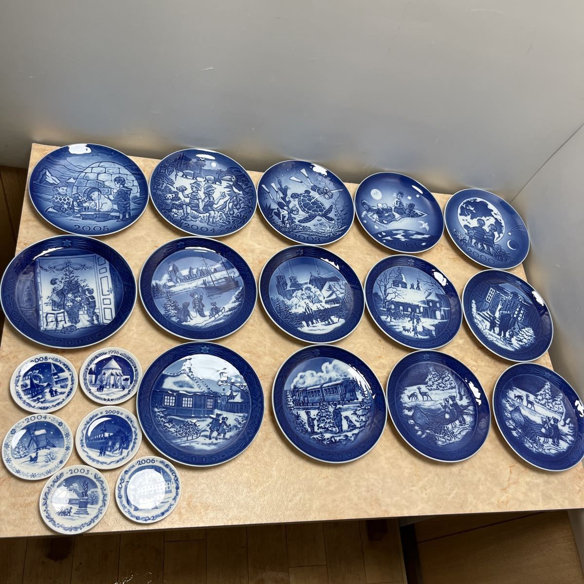 ロイヤルコペンハーゲン ROYAL COPENHAGEN イヤープレート 飾り皿 洋食