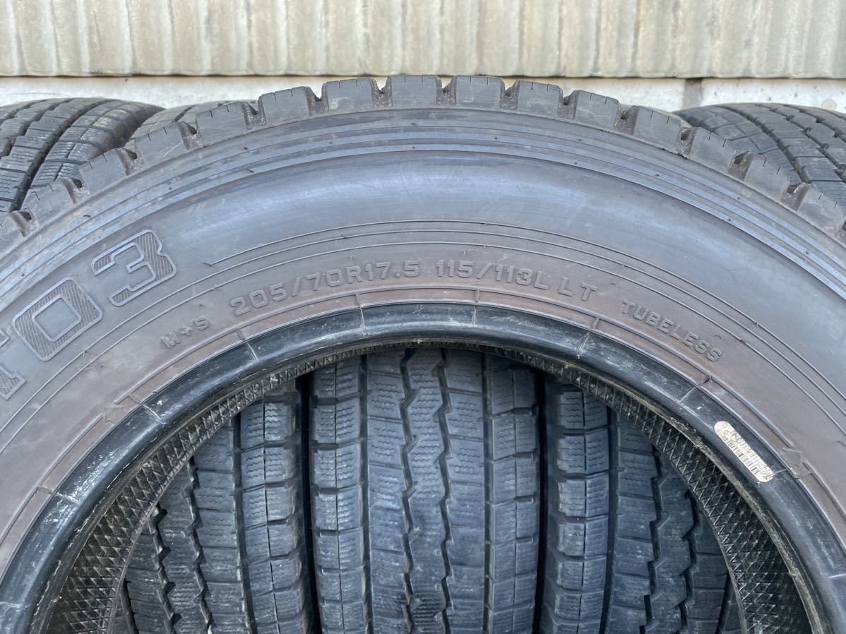 セ2312 ☆決算特価☆深溝スタッドレス☆ DUNLOP WINTER MAXX LT03 205