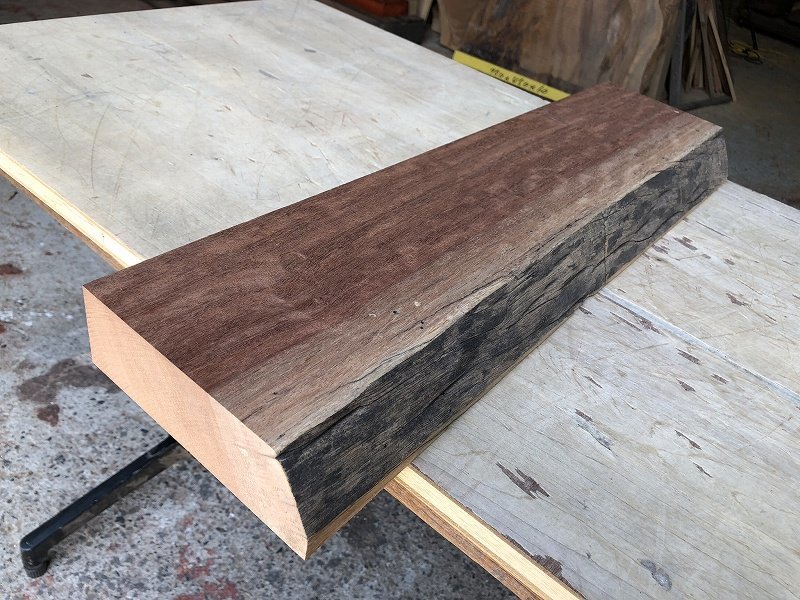 【EG232P】アフリカンマホガニー 623×～160×52㎜ 一枚板 材料 天然木 無垢材 木材 材木 希少材 乾燥材 銘木《銘木登屋》