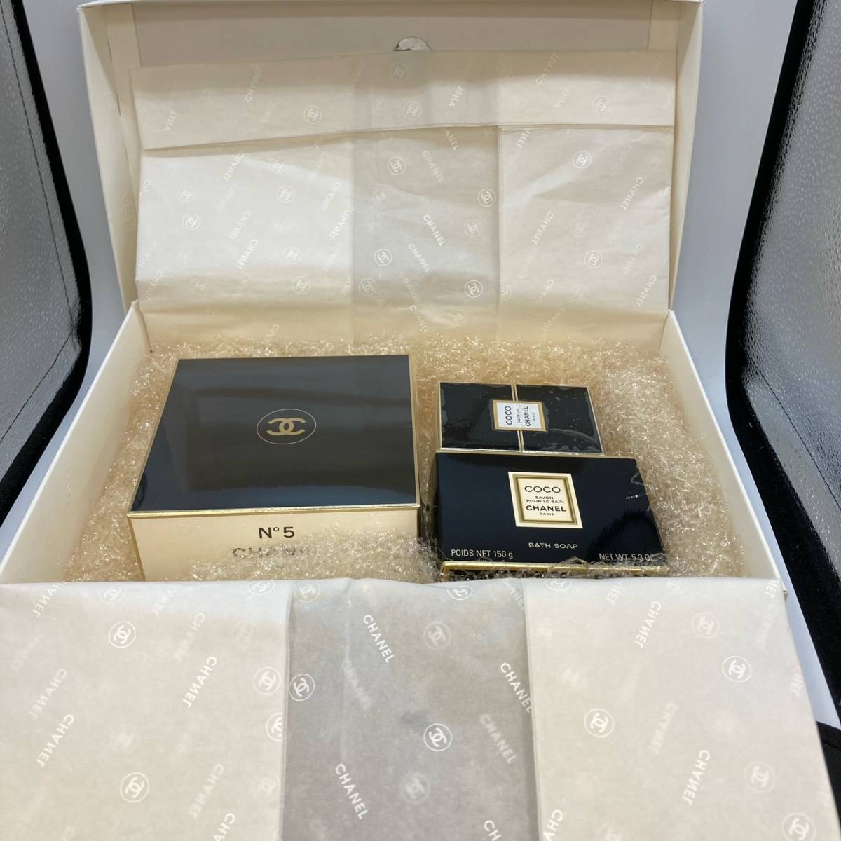 品質保証，新品 A2757 CHANELN 5パウダー ココシャネルPARFUM 品 ココシャネルSAVONPOURLEBAIN 3点セット(シャネル)｜売買されたオークション情報、yahooの商品情報をアーカイブ公開 - オークファン その他