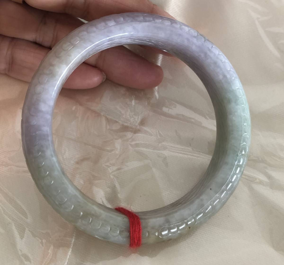 翡翠バングル　55.7cm 緑色紫色黄色三色　回紋彫り　ミャンマー本翡翠（A貨）無処理ナチュラル本物保証