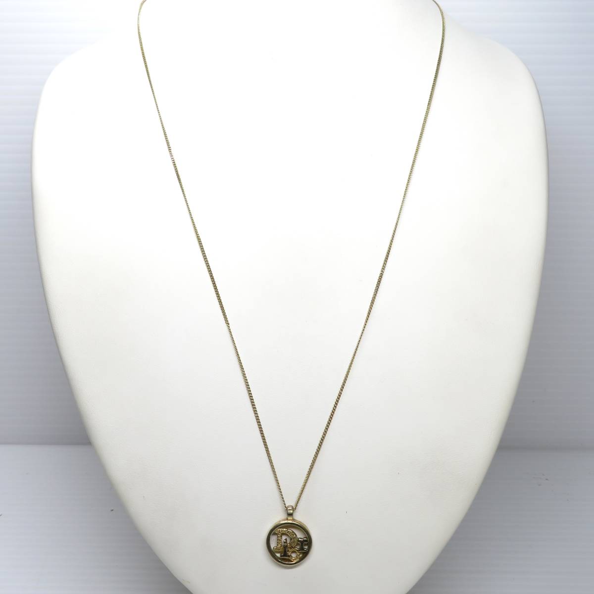 クリスチャンディオール　サークルネックレス