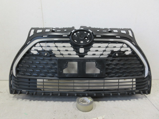 トヨタ　シエンタ　NSP170/NHP170　後期　純正　バンパー　グリル