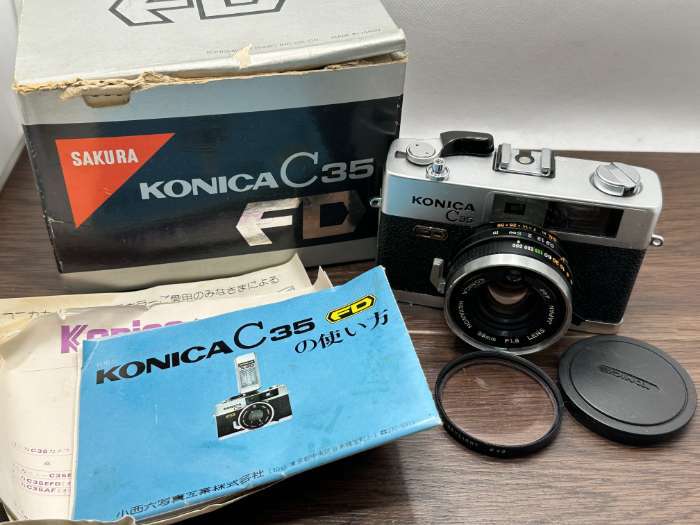コニカ C35 FD HEXANON 38mm F1.8 レトロ フィルムカメラ 4588M ☆ KONICA コニカ C35 FD HEXANON 38mm f1.8 箱付き ☆(コニカ