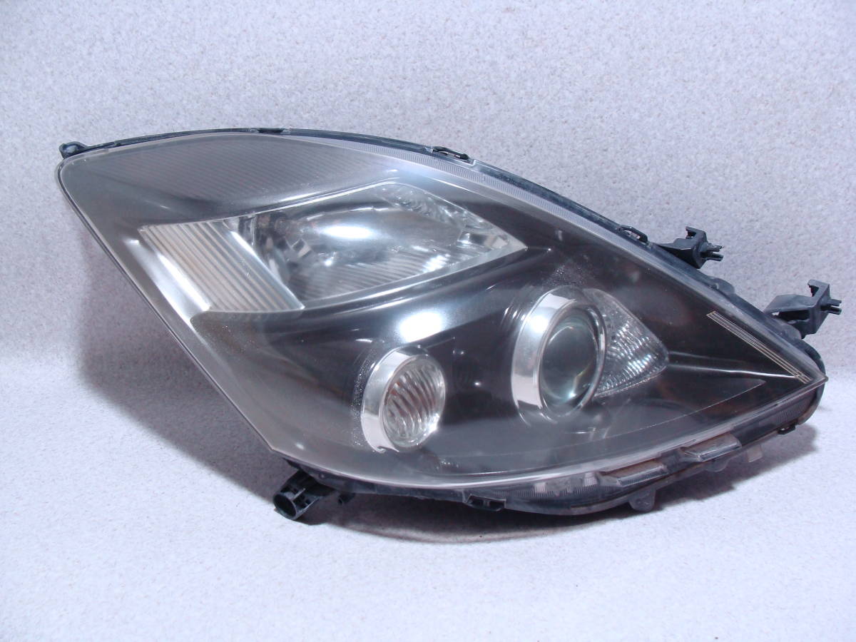 HD46025 ZGM11 アイシス HID ヘッドライト 右 44-72 81110-44360 