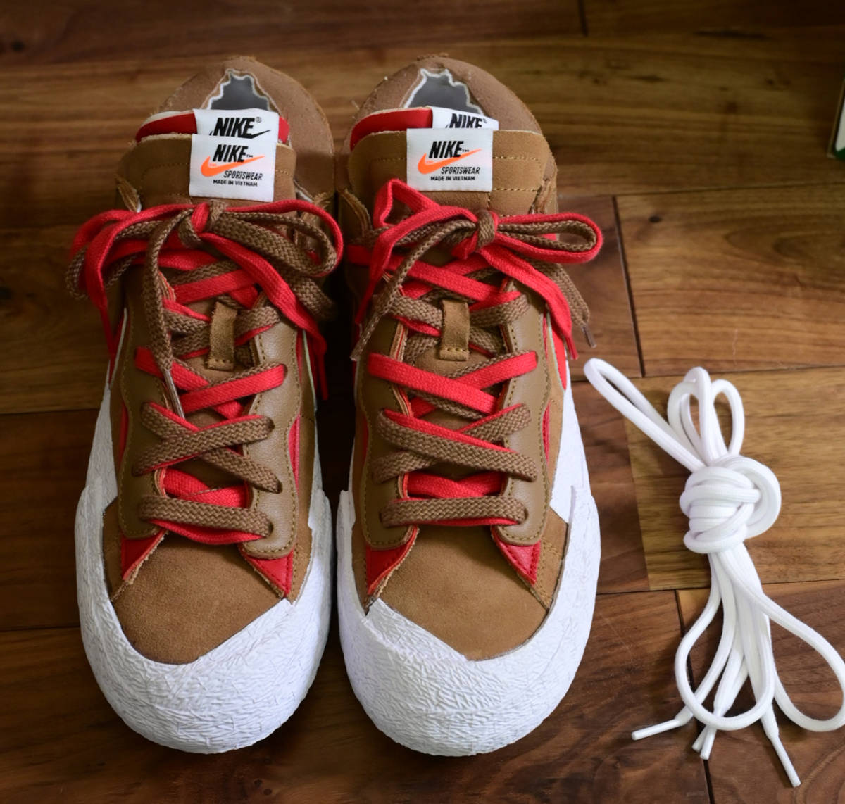 sacai × Nike BLAZER LOW BRITISH TAN DD1877-200 ブリティッシュタン 