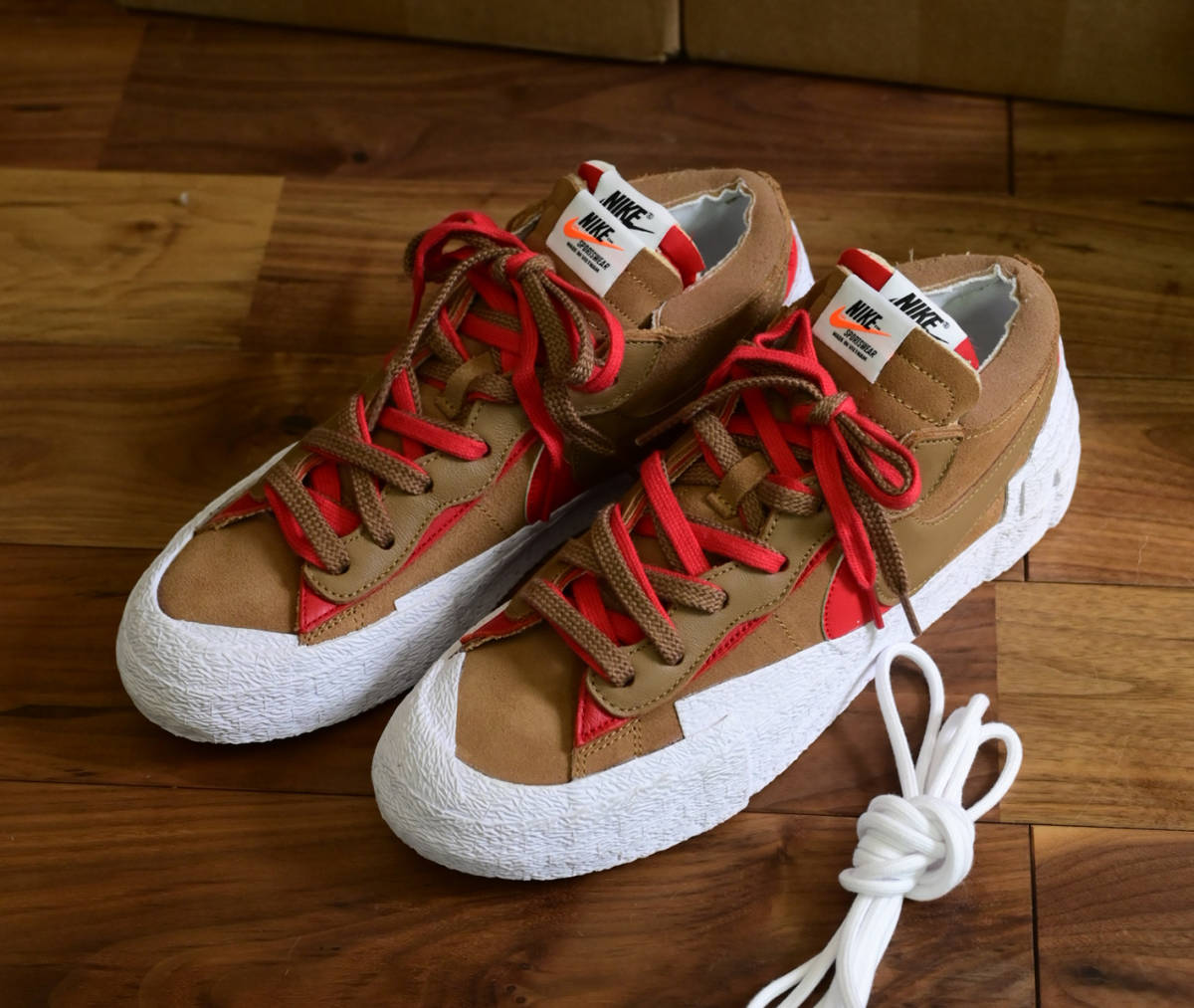 sacai × Nike BLAZER LOW BRITISH TAN DD1877-200 ブリティッシュタン 