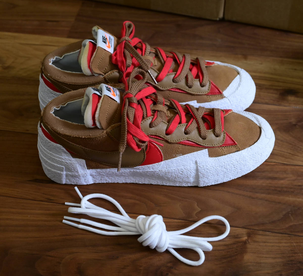 sacai × Nike BLAZER LOW BRITISH TAN DD1877-200 ブリティッシュタン 