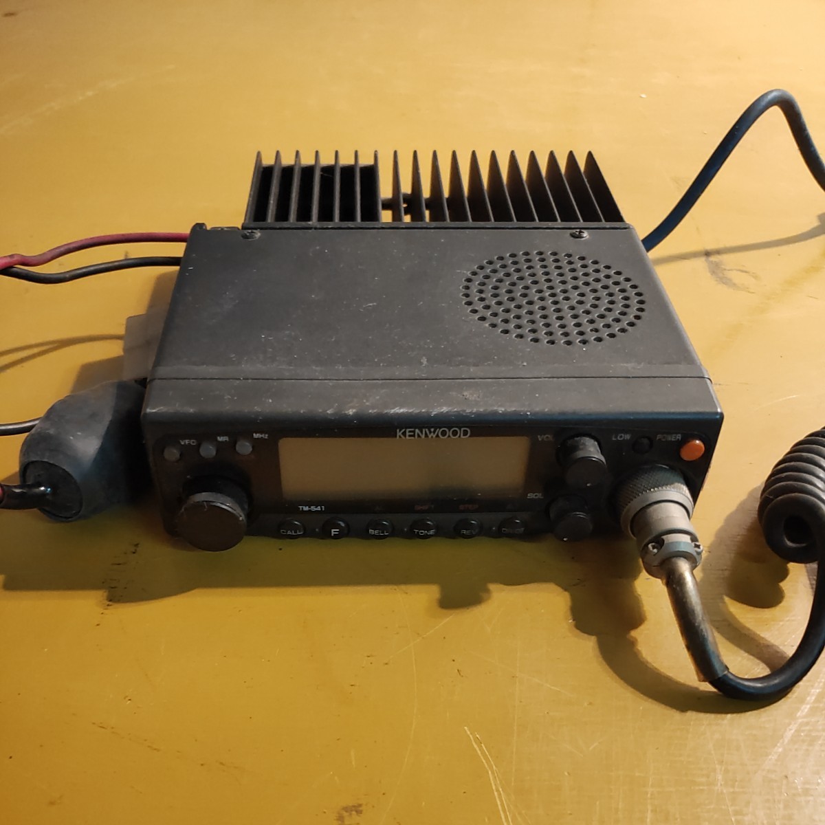 超激得，人気 KENWOOD FMトランシーバー TM-541【貴重】(A064)