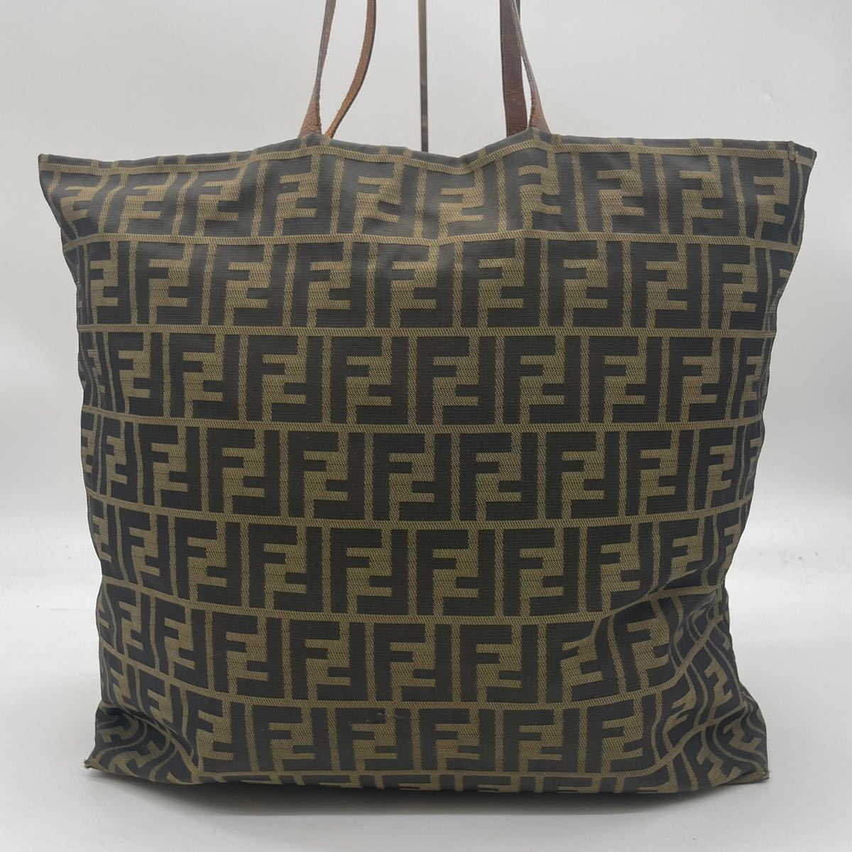 FENDI フェンディ トートバッグ ズッカ ズッキーノ マンマバケット FF 