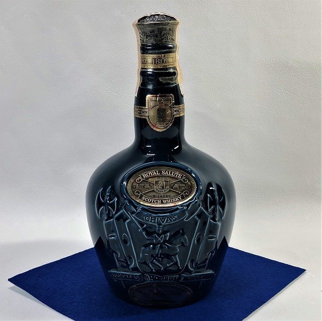 21年 ロイヤルサルート ROYAL SALUTE 700ml ウイスキー 青陶器 古酒