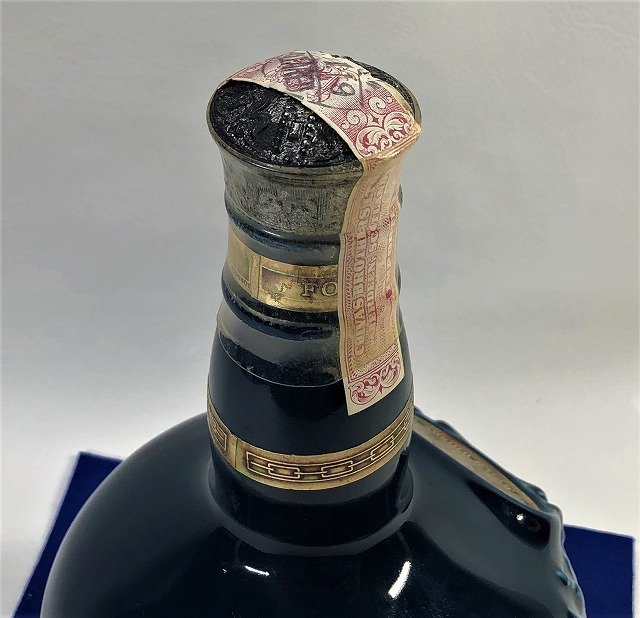 21年 ロイヤルサルート ROYAL SALUTE 700ml ウイスキー 青陶器 古酒