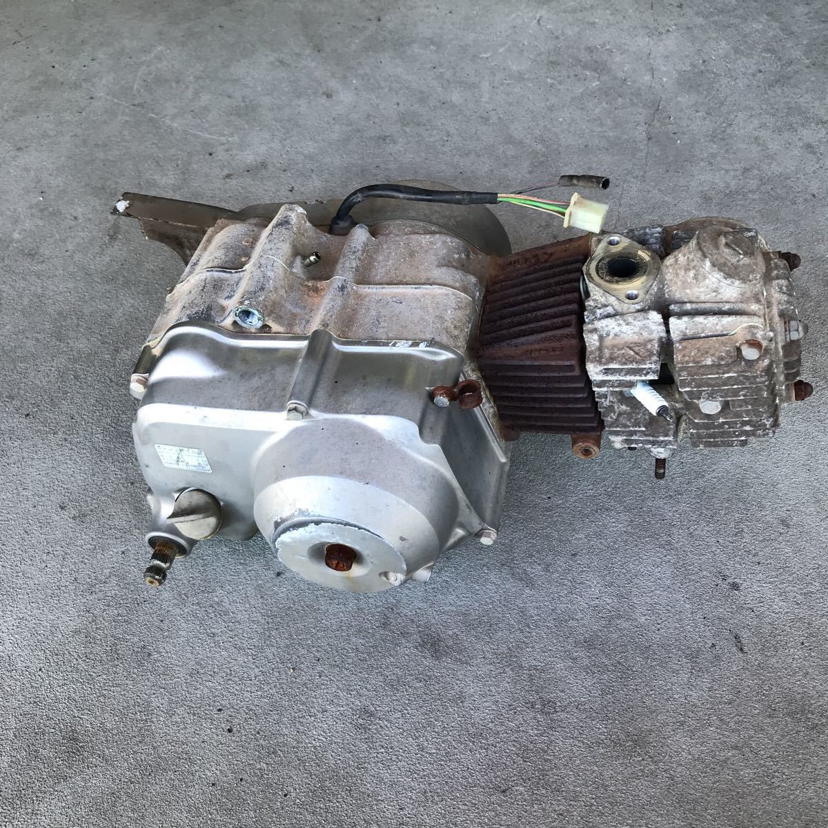 ホンダスーパーカブ50 AA01-101~ 純正エンジン ホンダ スーパーカブ50