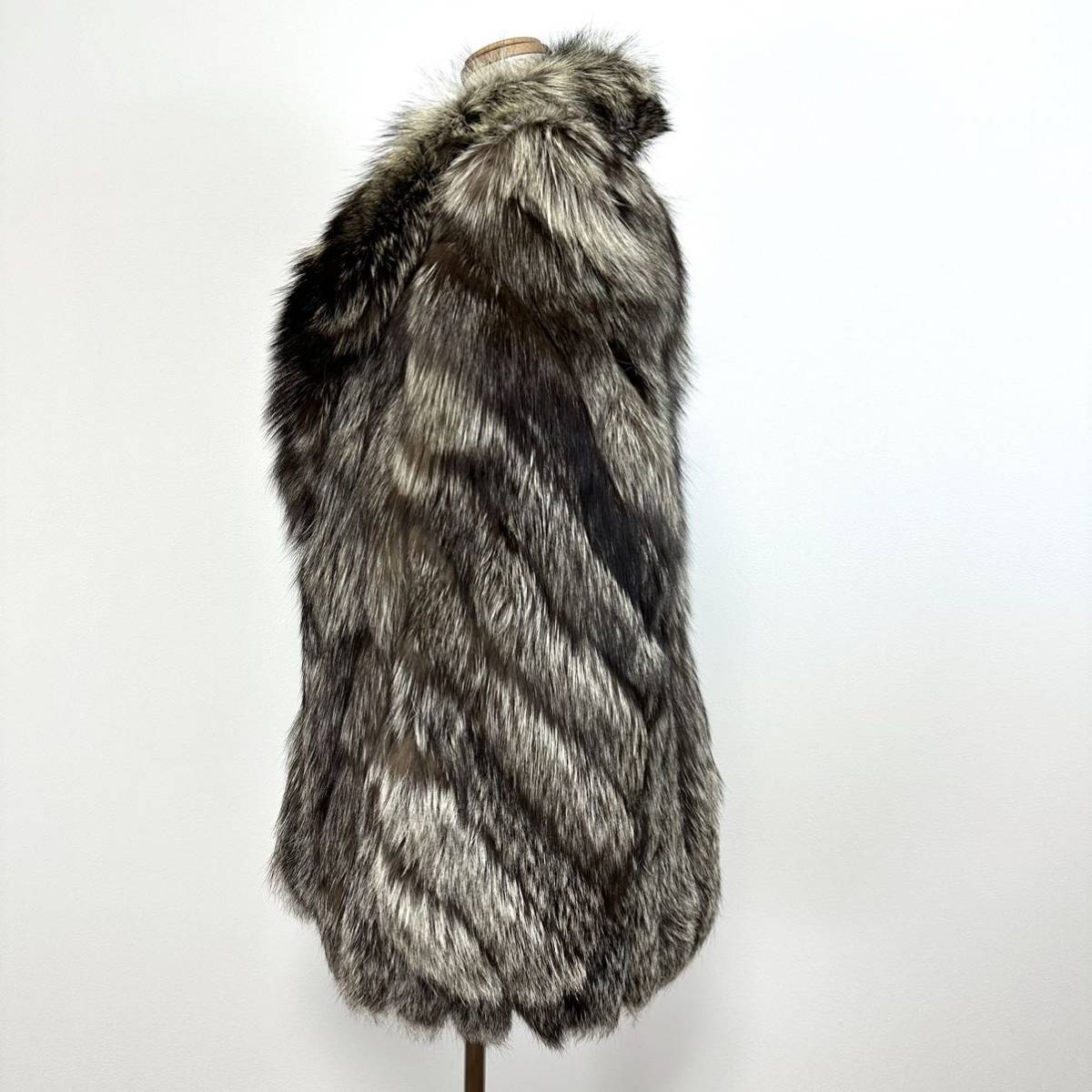 貂商】 h699 SAGAFOX ROYALシルバーフォックス ハーフコート 