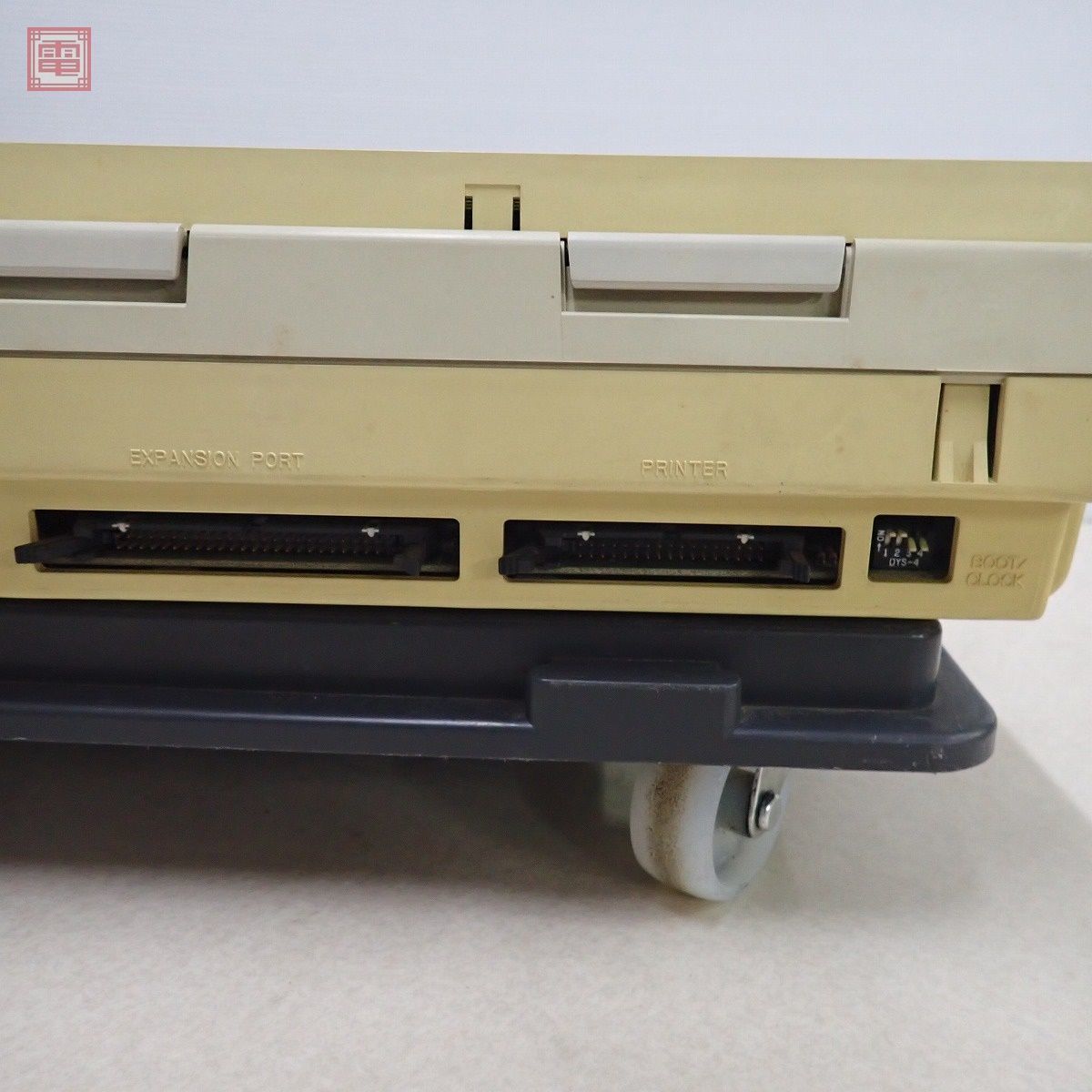 富士通 FM-7（MB25010）本体 FUJITSU MICRO7 + カラーCRTディスプレイ
