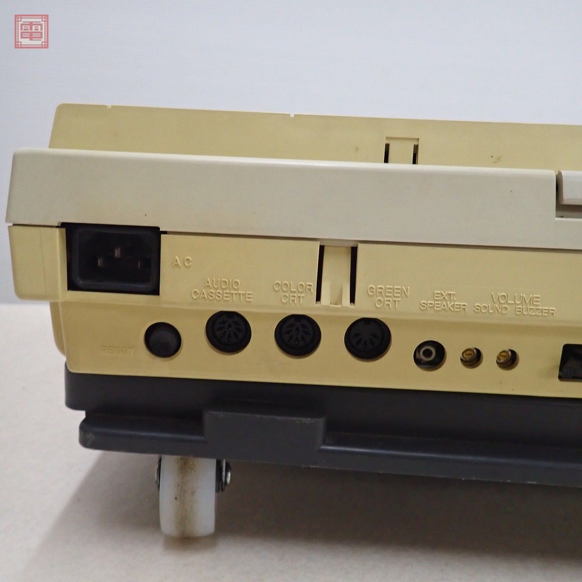 富士通 FM-7（MB25010）本体 FUJITSU MICRO7 + カラーCRTディスプレイ