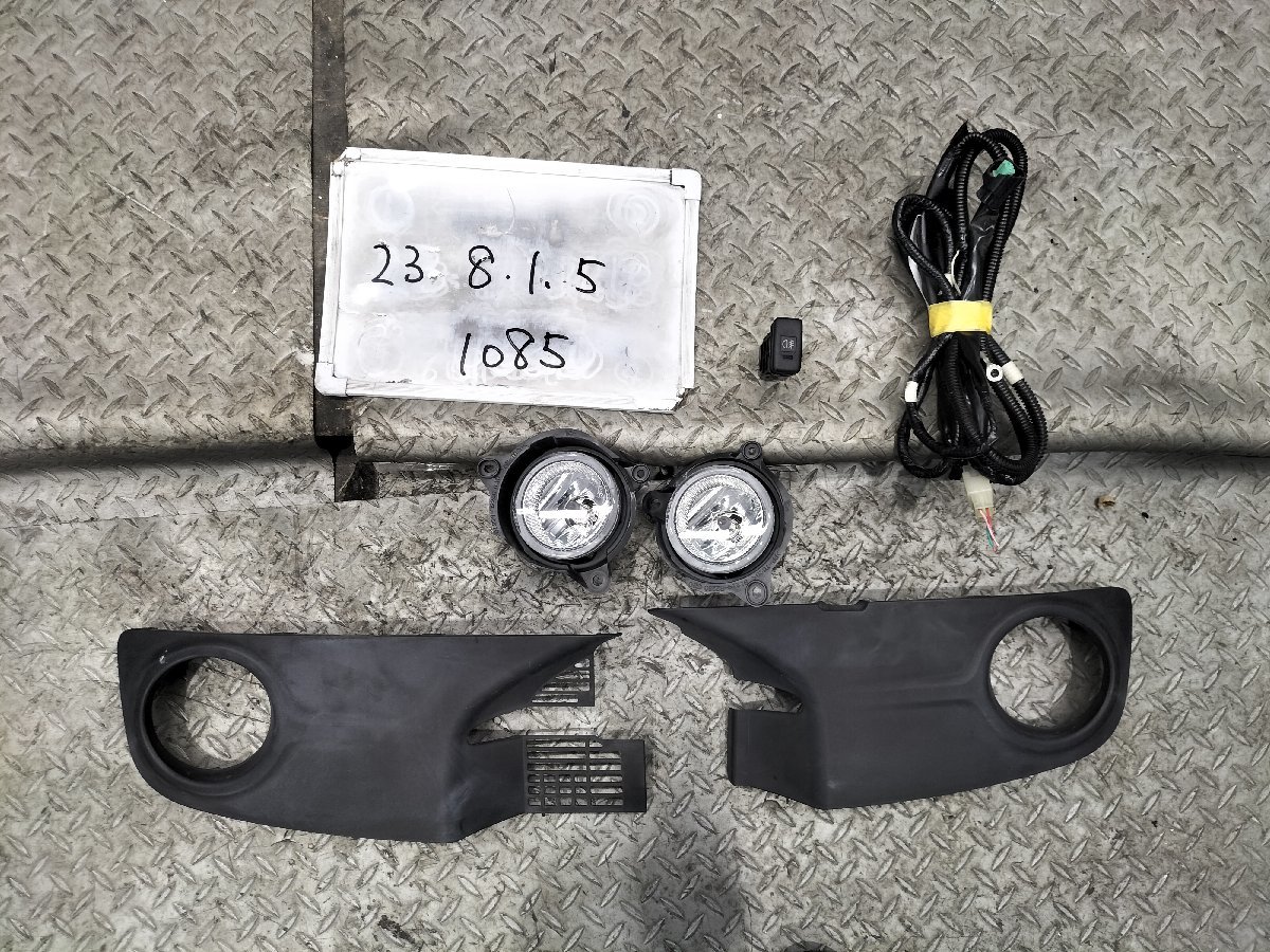 ★LA300S　ダイハツ　ミライース　G SA　平成26年　純正　左右set　フォグライト フォグランプ　スタンレー:W0845　ベゼル スイッチ付★