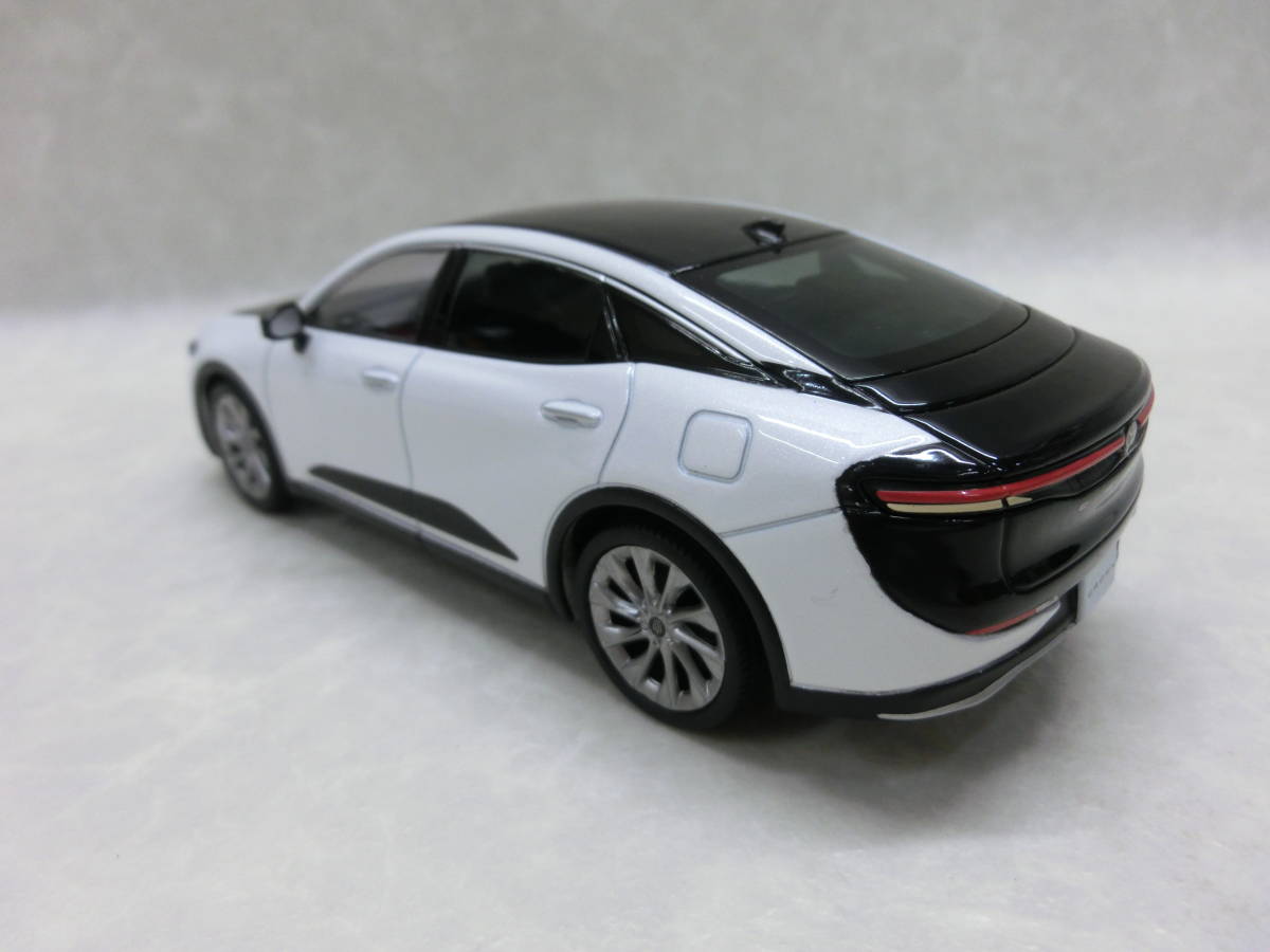 22159 トヨタ 新型クラウン クロスオーバー ブラック×プレシャス 