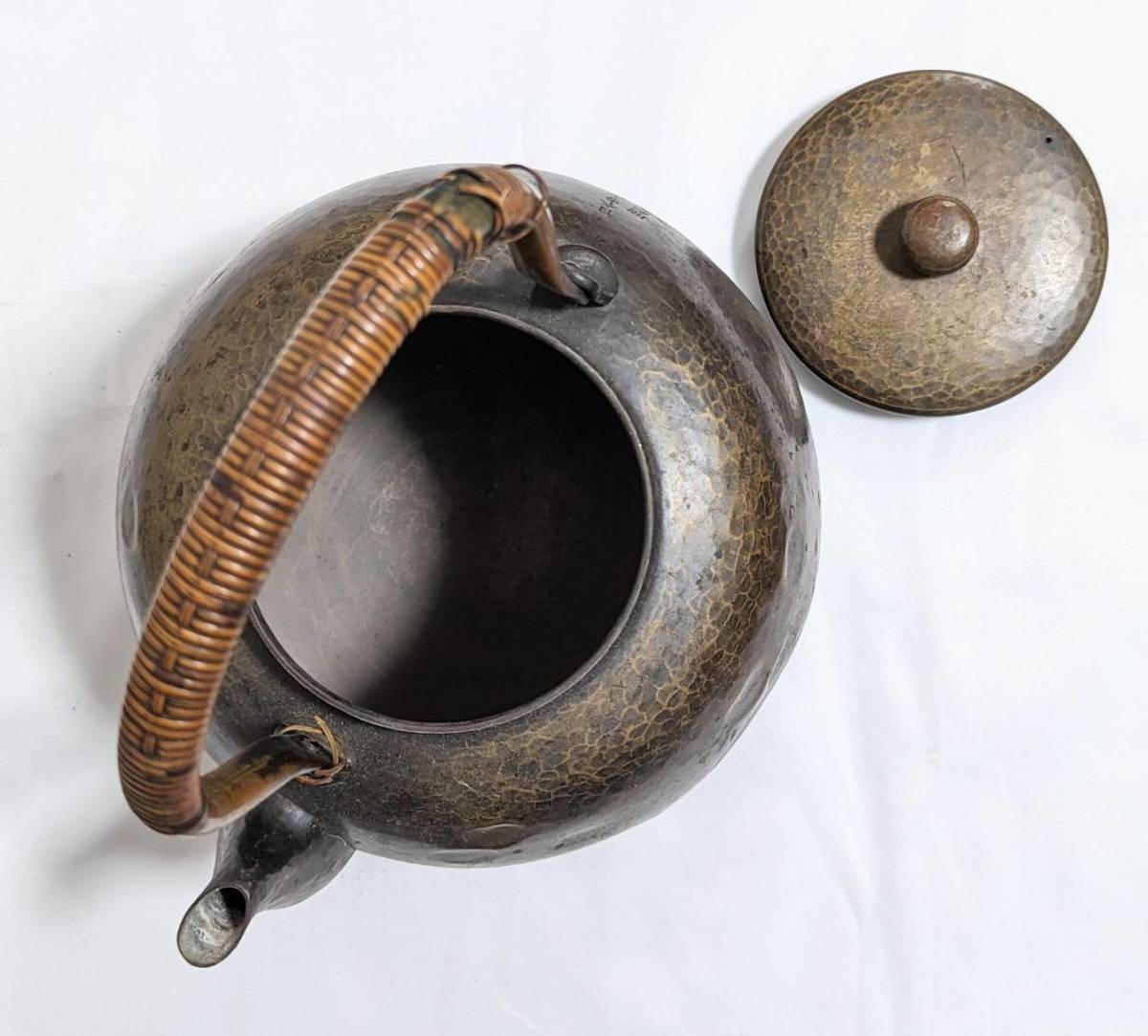 芳燕堂 鎚起銅器 薬缶 ヴィンテージ雑貨 古い銅瓶 鎚目 在銘：