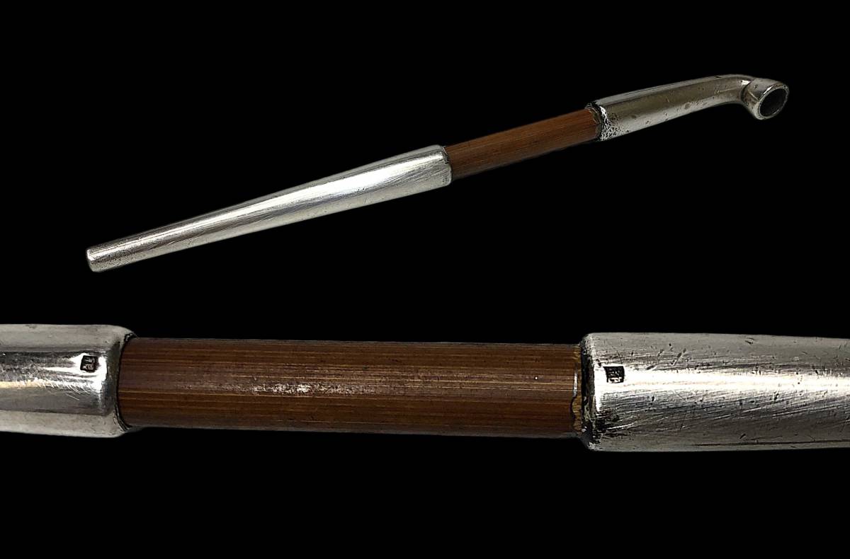 時代古美術品 銀細工金具 古骨鷹彫煙管入れ 虎布織煙草入れ 緒締 銀 