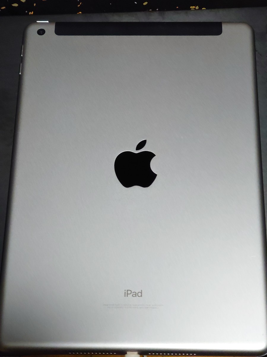 iPad 第5世代 iPad第5世代 Cellular Wi-Fi シルバー ジャンク 32GB Wi-Fi