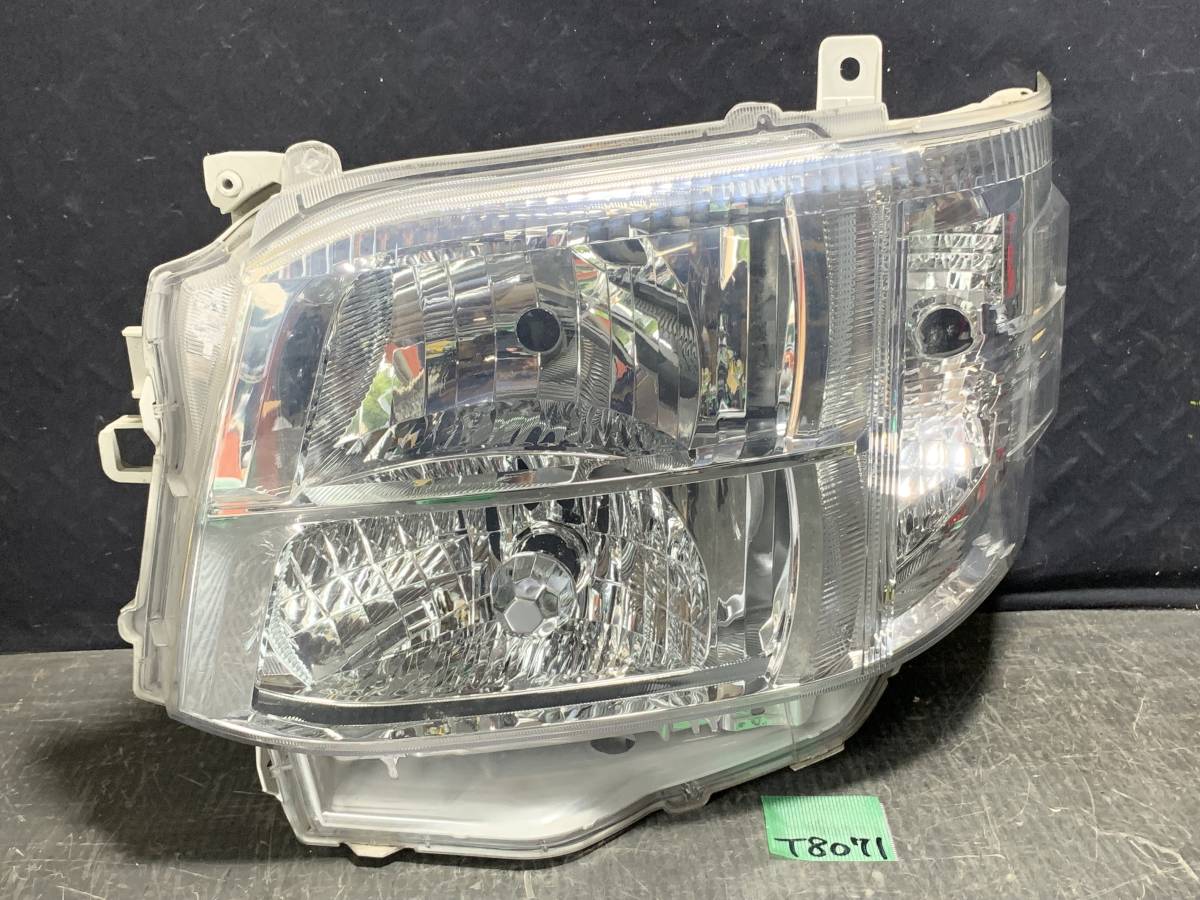 200系ハイエース ハロゲンH4⇒純正3型HID キセノン 4型LEDヘッドライト