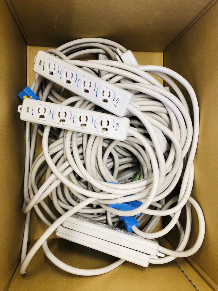 フリーアクセス用床下コンセント　OAフロア用　12本　中古品