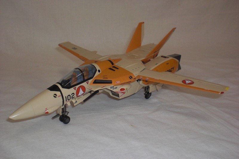 ☆bDX超合金 VF-1D バルキリー＆ファン・レーサー 中古 現状品