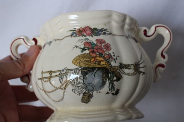フランス アンティーク サルグミンヌ OBERNAI 古い陶器のシュガー