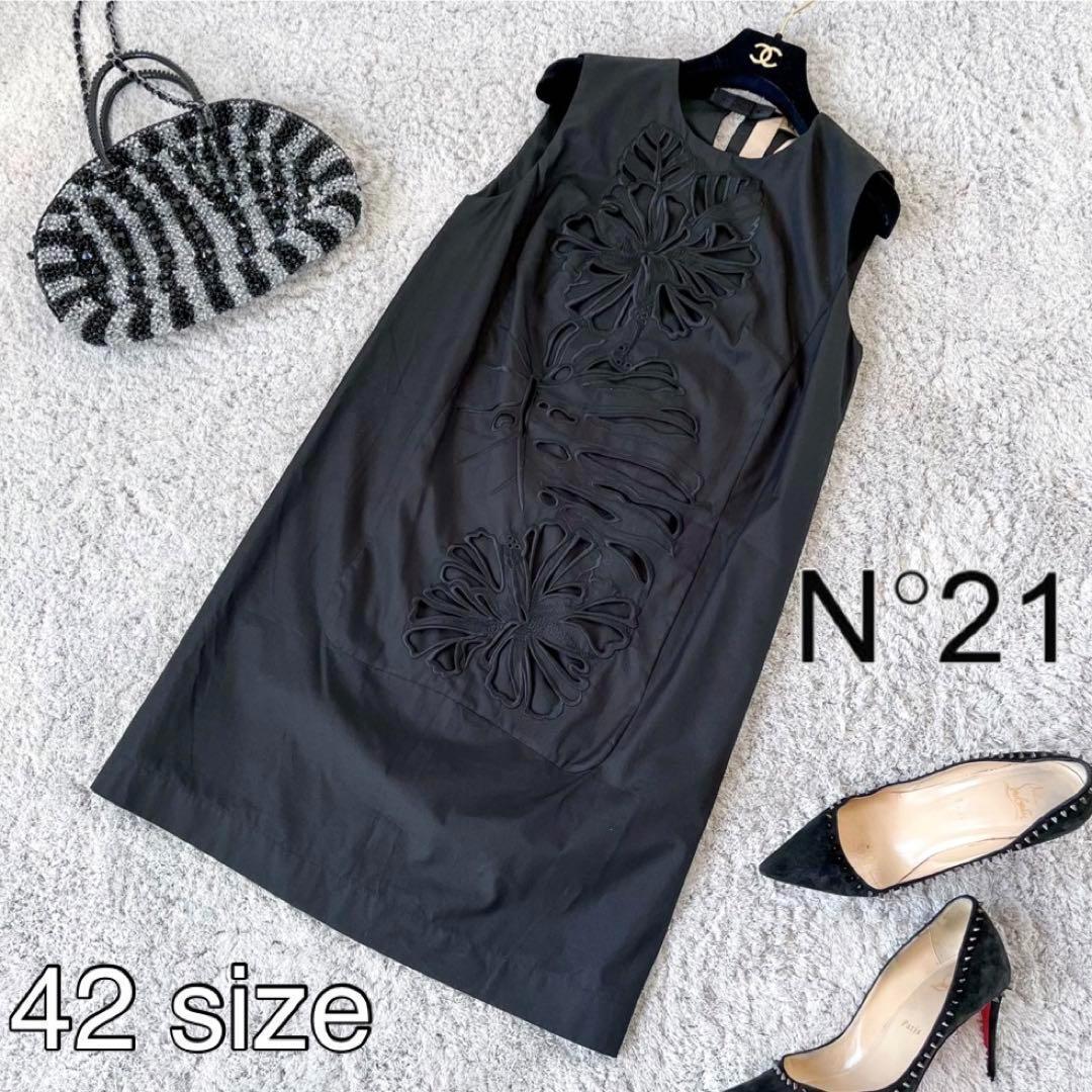 N°21 ヌメロヴェントゥーノ ノースリーブ ワンピース ドレス 花 カットワーク 刺繍 黒 ブラック 42サイズ